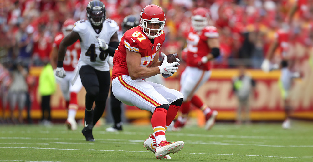 KANSAS CITY, MO - SEPTEMBER 22: Kansas City Chiefs tight end Travis Kelce (87) turns upfield after a catch in the first quarter of an AFC matchup between the Baltimore Ravens and Kansas City Chiefs on September 22, 2019 at Arrowhead Stadium in Kansas City, MO. (Photo by Scott Winters/Icon Sportswire)