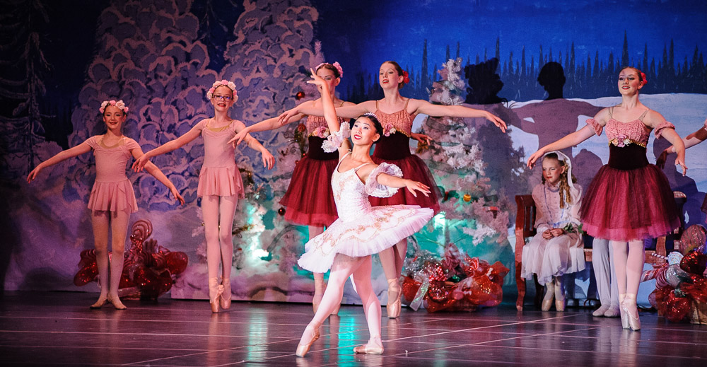 The Roses, Kiana Copling, Shyanne Durrenberger, Hannah Medwid, and Ella Zundel, perform their dance.