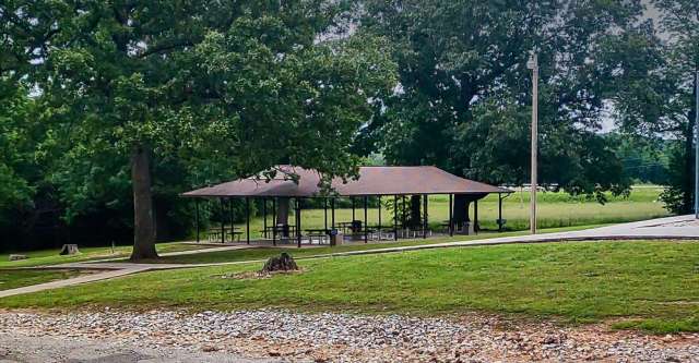 The pavilion at Tucker Creek Park in Alton, Missouri.