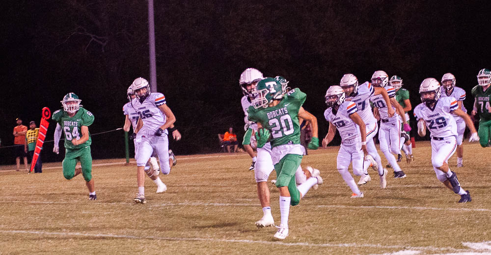 THAYER, MO – SEPTEMBER 6: Thayer Bobcats wide receiver Corbin Taylor (20) sprints down the field during the high school football game between the Thayer Bobcats and the Lighthouse Christian Chargers on September 6, 2024, at the Thayer High School football field in Thayer, MO. (Photo by Amanda Thomas/AltonMo.com