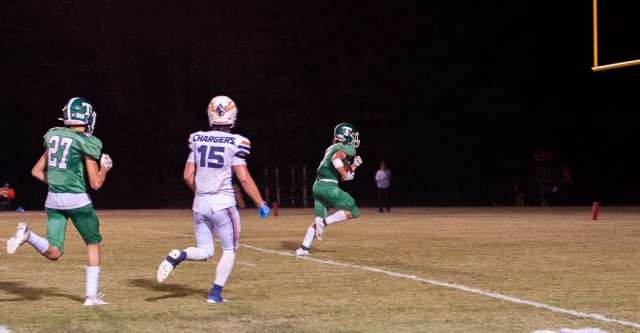 THAYER, MO – SEPTEMBER 6: Thayer Bobcats running back Thomas Poole (8) sprints into the endzone for a touchdown during the high school football game between the Thayer Bobcats and the Lighthouse Christian Chargers on September 6, 2024, at the Thayer High School football field in Thayer, MO. (Photo by Amanda Thomas/AltonMo.com