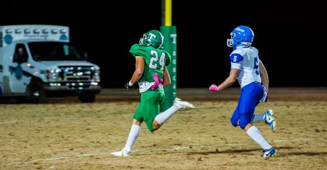 THAYER, MO – NOVEMBER 1: Thayer Bobcats running back Dominick Boyce (24) sprints into the endzone during the high school football game between the Thayer Bobcats and the Clever Bluejays on November 1, 2024, at the Thayer High School football field in Thayer, MO. (Photo by Curtis Thomas/AltonMo.com)